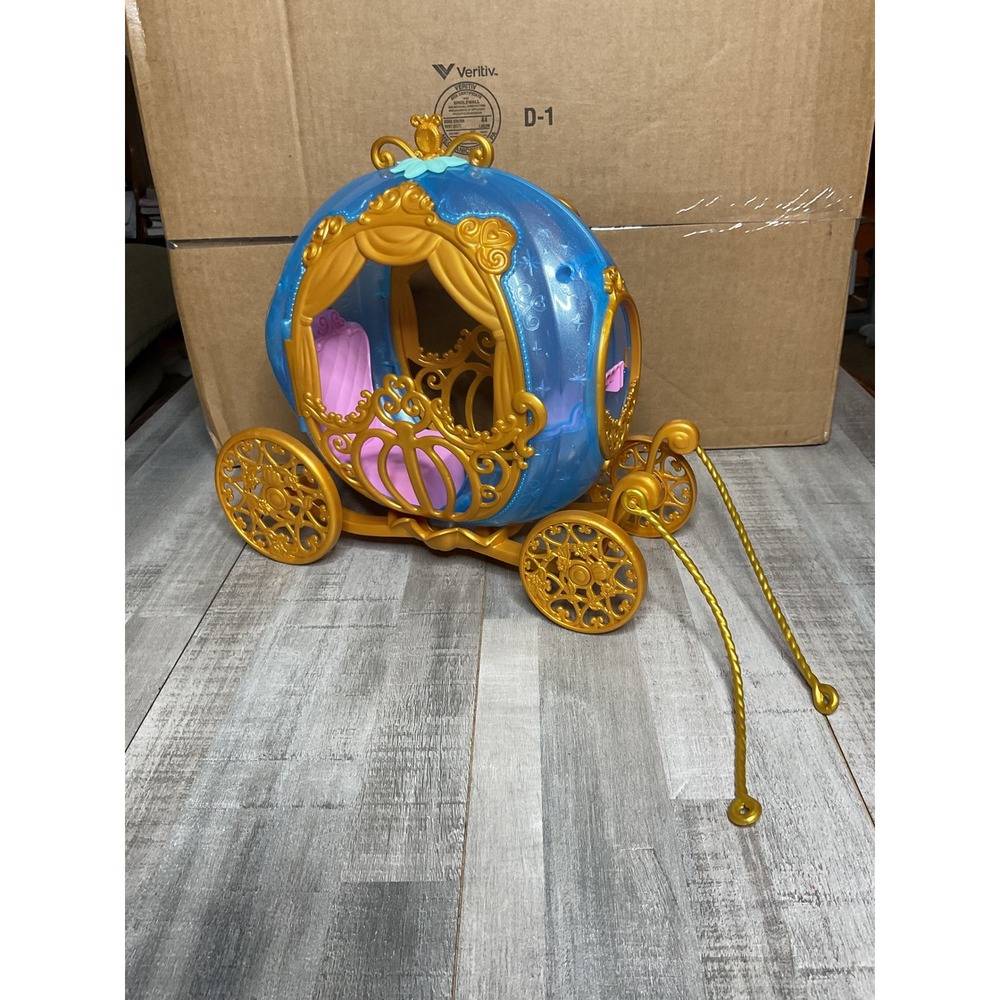 Disney Princess Cinderella Transforming Pumpkin Carriage Mattel HLX35 Blue Gold